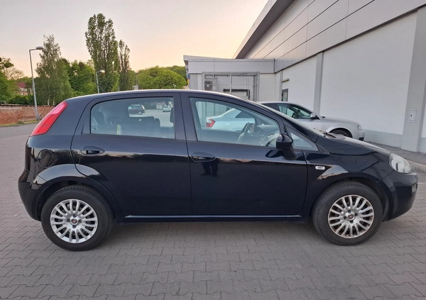 Fiat Punto cena 30000 przebieg: 81538, rok produkcji 2017 z Gdańsk małe 121